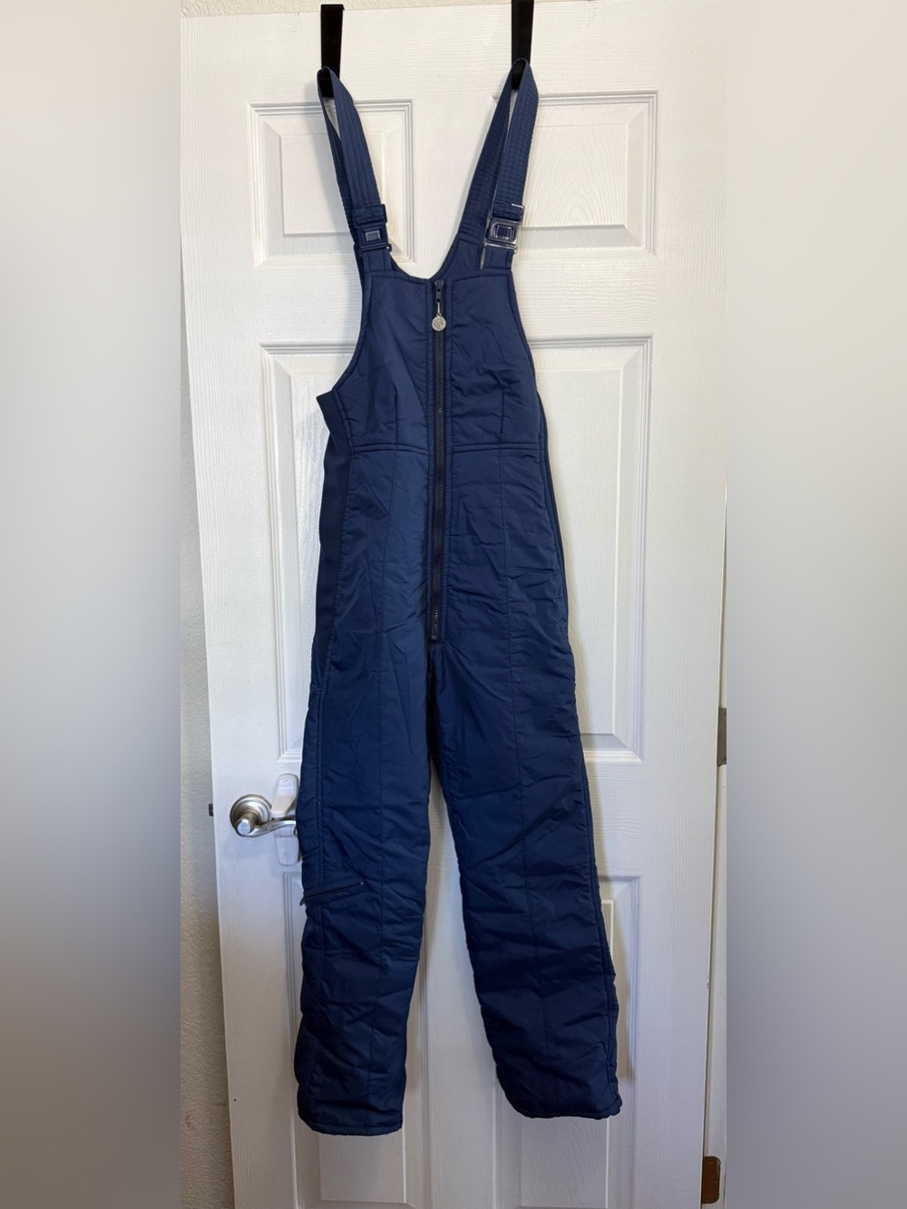 Skitique International Women’s Blue insulated snow bib overalls, size S